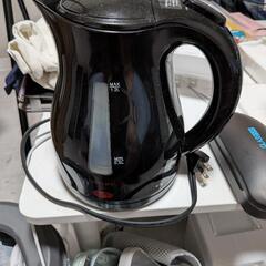 電気ポットの画像
