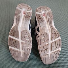 ASICSスニーカー👟25cm usedの画像