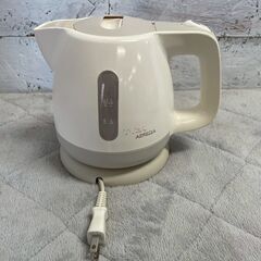 ティファール 電気ケトル BF805 0.8L 1250W 白色 動作確認済 電気湯沸器 T-fal APRECIA キッチン家電 湯沸かし 23 Y2102の画像