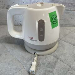 ティファール 電気ケトル BF805 0.8L 1250W 白色 動作確認済 電気湯沸器 T-fal APRECIA キッチン家電 湯沸かし 23 Y2102の画像