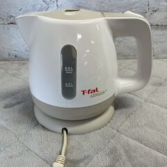 ティファール 電気ケトル BF805 0.8L 1250W 白色 動作確認済 電気湯沸器 T-fal APRECIA キッチン家電 湯沸かし 24 Y2103の画像