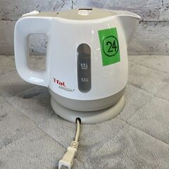 ティファール 電気ケトル BF805 0.8L 1250W 白色 動作確認済 電気湯沸器 T-fal APRECIA キッチン家電 湯沸かし 24 Y2103の画像