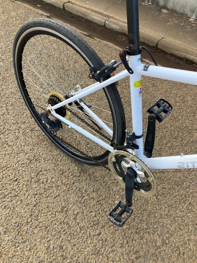 クロスバイク・ロードバイク・ロードマン・自転車・珍しい白！