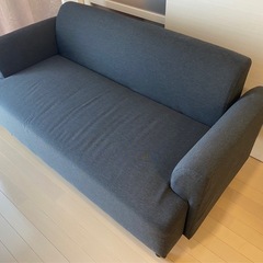 IKEA　2人掛けソファの画像