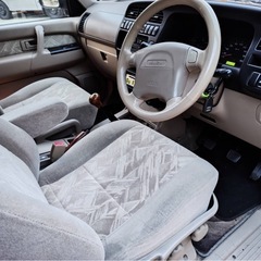 いすゞ ビッグホーン 3.0プレジール 5MT ロング 4WD ディーゼルの画像