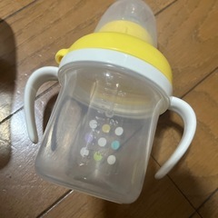 哺乳瓶の画像