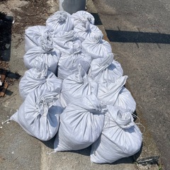 無料で差し上げます　庭土　残土の画像