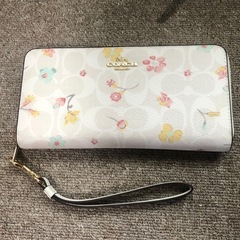 coach 長財布の画像
