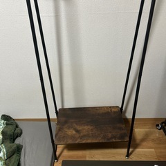 ハンガーラックの画像