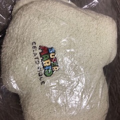 ジュラピケクッションの画像