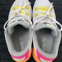 PUMAバスケットシューズの画像