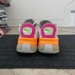PUMAバスケットシューズの画像