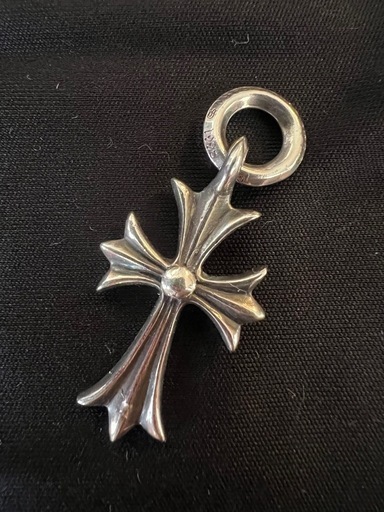 クロムハーツ タイニー クロスチャーム Chrome Hearts