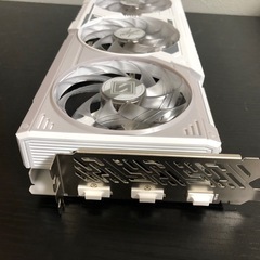 グラボ　RADEON RX9060XT8GBの画像