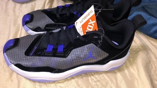 スニーカー JORDAN NIKE