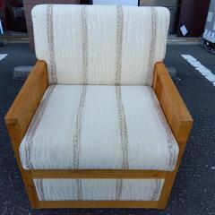 975 木製椅子の画像