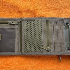 IDカードホルダー 財布の画像