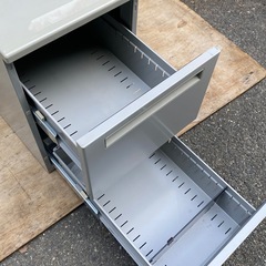 デスクワゴン　キャスター　ストッパー付きの画像