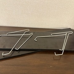 定価2,000円壁掛けシェルフの画像