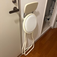 折り畳みチェアの画像