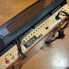ラジオ付きレコードプレーヤーの画像