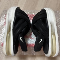 NIKE エアマックスアイラ 25.0  ブラック の画像