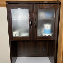 食器棚の画像