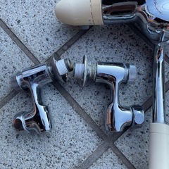 サーモスタット付き　シャワー混合水栓の画像