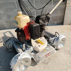スパイダーモア SP850　 オーレック 4WD 自走式草刈機 斜面の画像