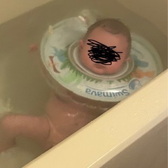 スイマーバ　赤ちゃん用　浮き輪の画像