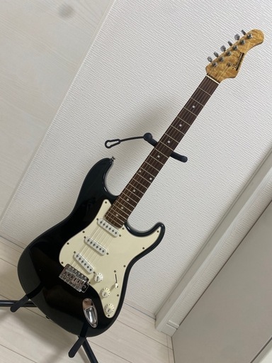 Bacchus　バッカス　エレキギター　ストラト　黒　帯ロゴ