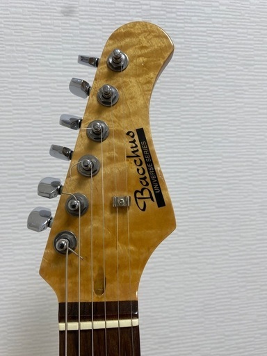 Bacchus　バッカス　エレキギター　ストラト　黒　帯ロゴ