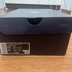 NIKE AIR FORCE1　ブラウンの画像