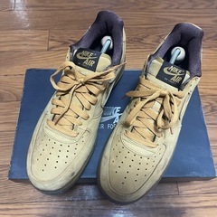 NIKE AIR FORCE1　ブラウンの画像