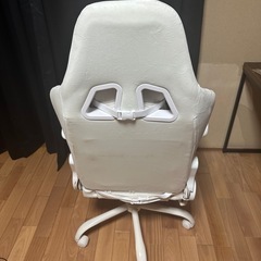 ゲーミングチェア白　美品の画像