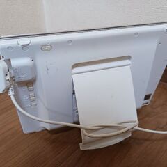 配達可!!パナソニック 10V型 ハイビジョン 液晶 テレビ プライベート・ビエラ UN-10E5-W ポータブルの画像