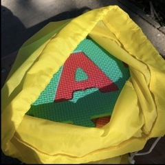 ジョイントマット アルファベット カラフル パズル 英語 26枚と数10枚の画像