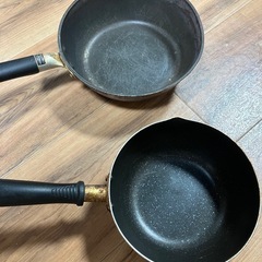 深めのフライパンと片手鍋セットの画像