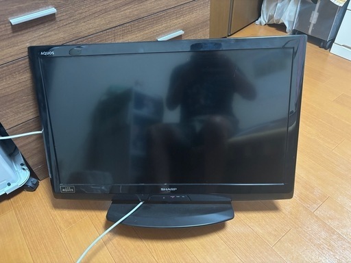 シャープAQUOS 32型液晶テレビ 画面ひび割れあり【ジャンク品】2023年製 AQUOS GE1/GE2ライン | テレビ：シャープ