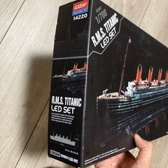 新品🔴タイタニック🔴LEDで光りますの画像