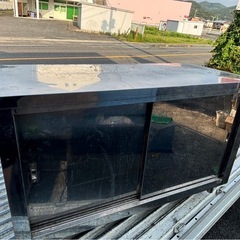 急募！！ステンレス食器棚の画像