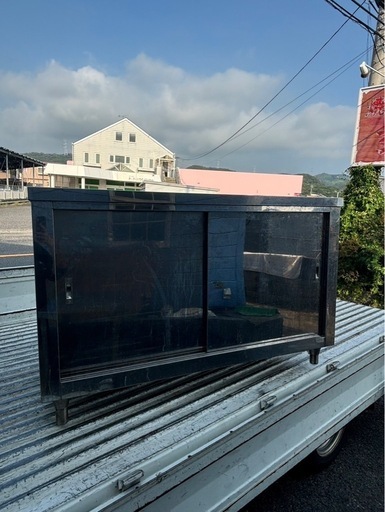 急募！！ステンレス食器棚