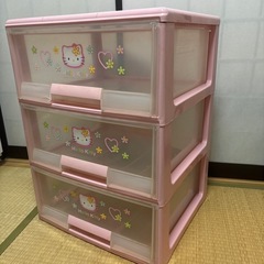 【決まりました】ハローキティー3段ラック　衣類ケースの画像