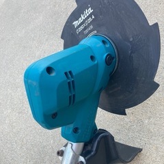 マキタ makita18V 充電式草刈機の画像