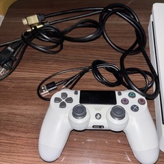PS4本体/スリムタイプ/グレイシャーホワイト/ 500GB/龍が如く維新付きの画像