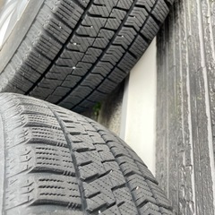 スタッドレス　ブリヂストンBRIDGESTONE BRIZZAK VRX2 205/60/16の画像
