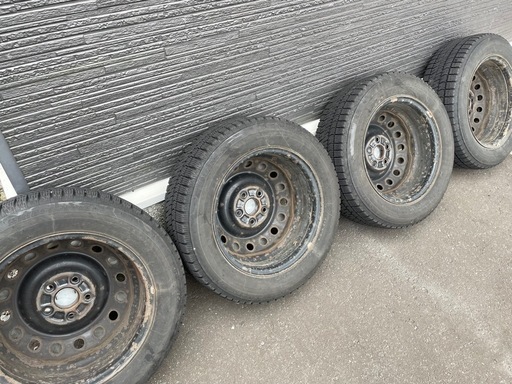 スタッドレス　ブリヂストンBRIDGESTONE BRIZZAK VRX2 205/60/16