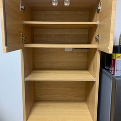 食器棚の画像