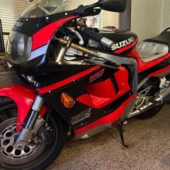 SUZUKI GSXR1100 最後の油冷！美車！
の画像