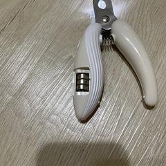 ペット用爪切り ライトがつけれるの画像